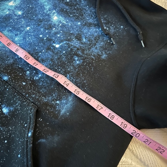 EUC Tony Hawk Black and Blue Cosmic Sweatshirt size Small Y2K streetwear classic - Picture 6 of 9